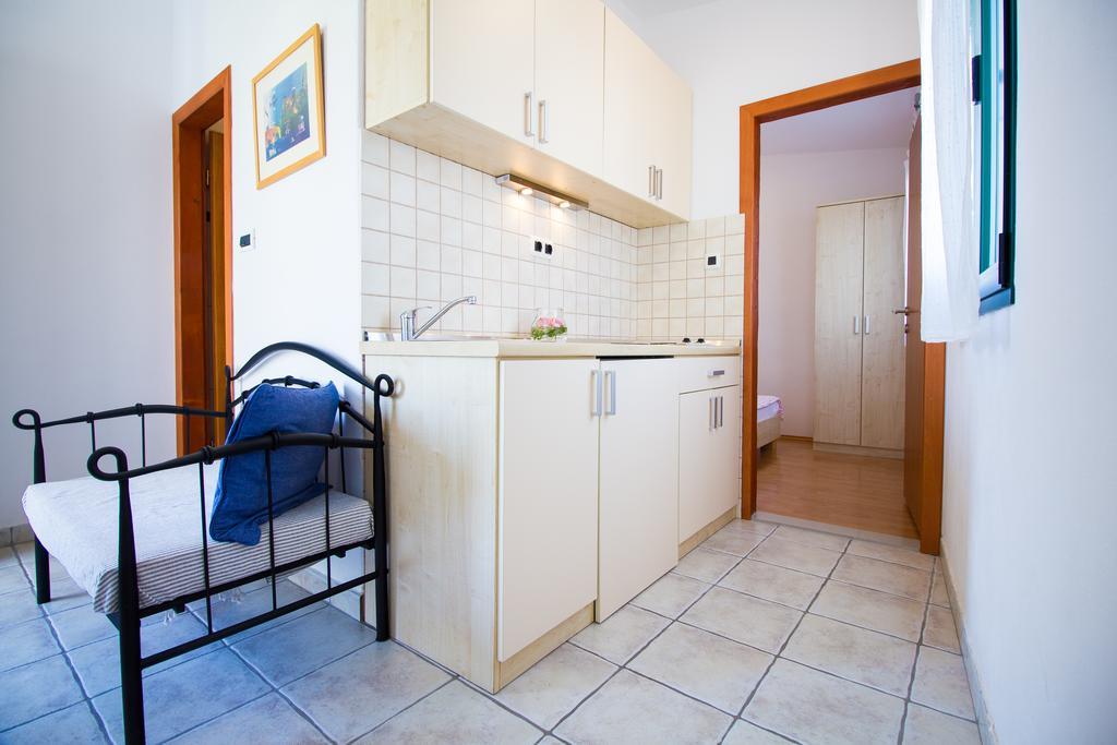 Apartments Petrinic Crnogaj Baška Eksteriør billede